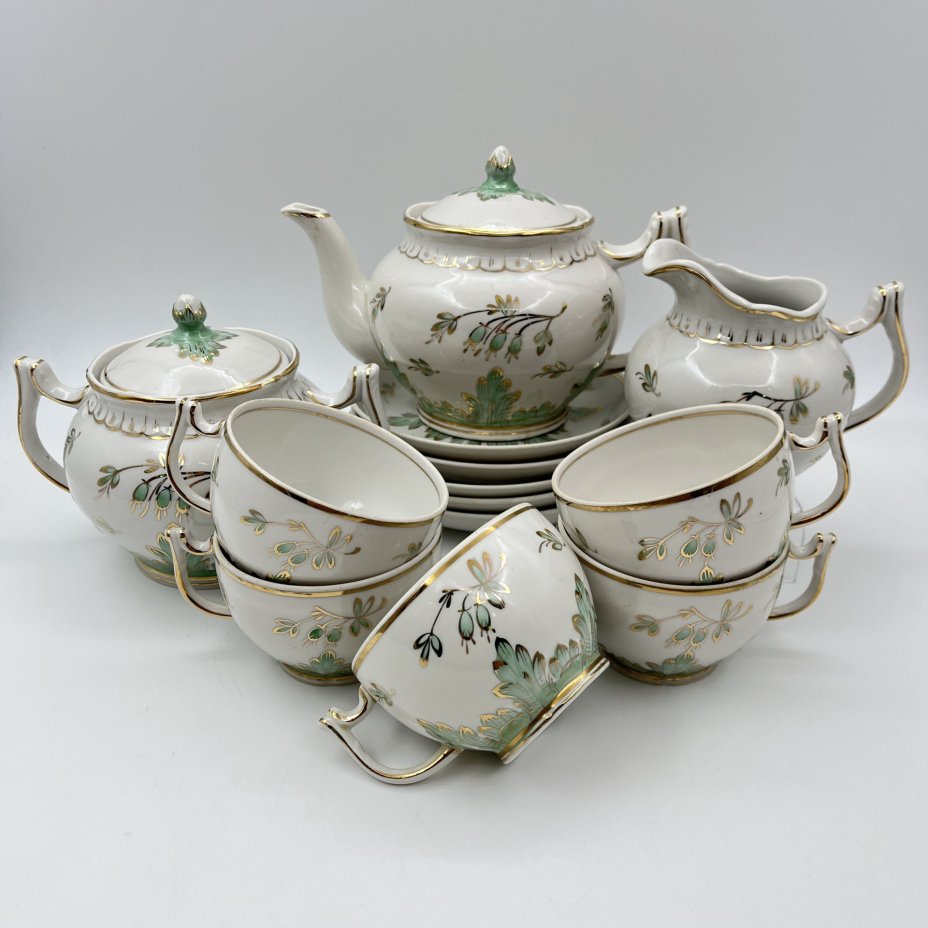 Сервиз чайный "Барбарис" (зеленый) на 5 персон (13 предметов), автор Е. П. Смирнов