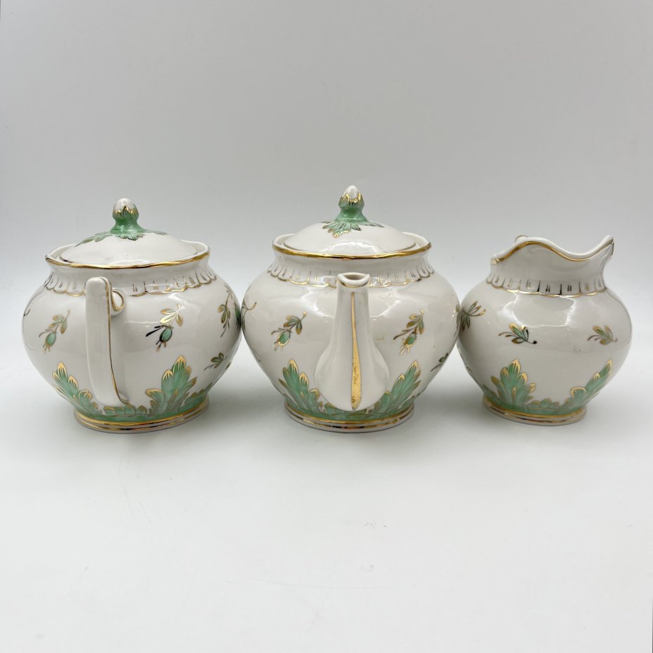 Сервиз чайный "Барбарис" (зеленый) на 5 персон (13 предметов), автор Е. П. Смирнов