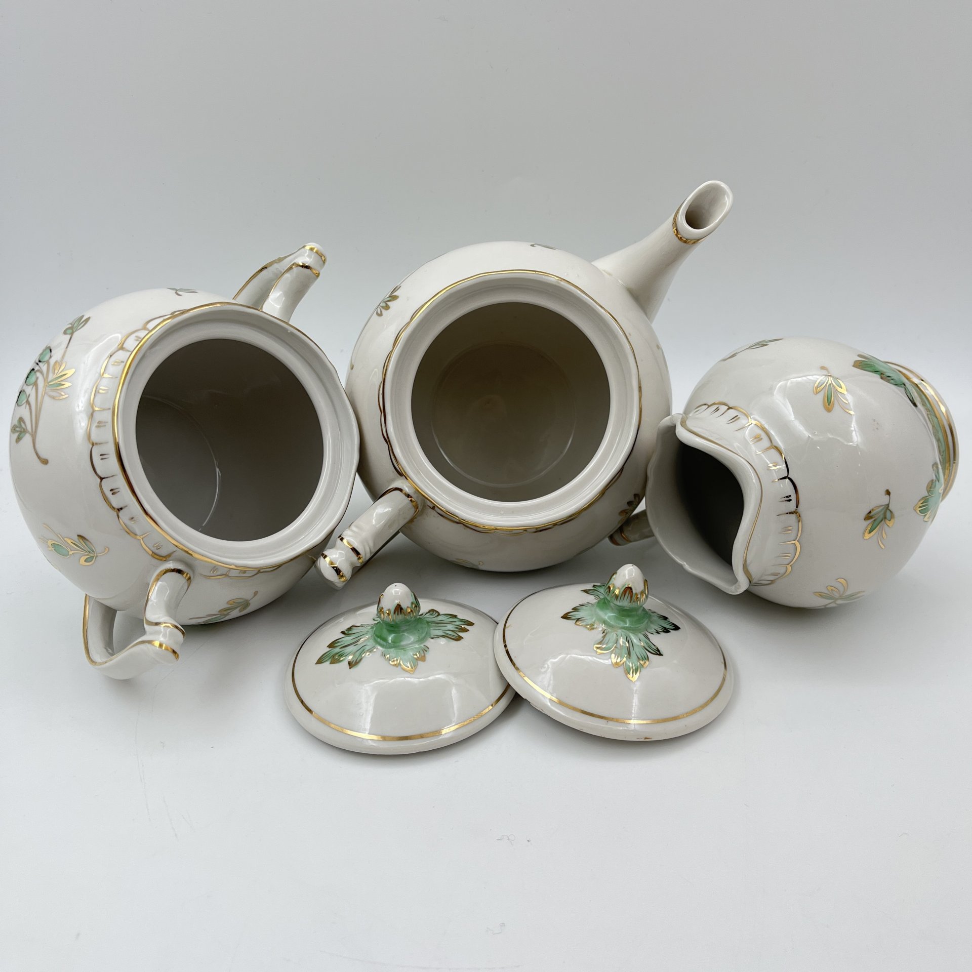 Сервиз чайный "Барбарис" (зеленый) на 5 персон (13 предметов), автор Е. П. Смирнов