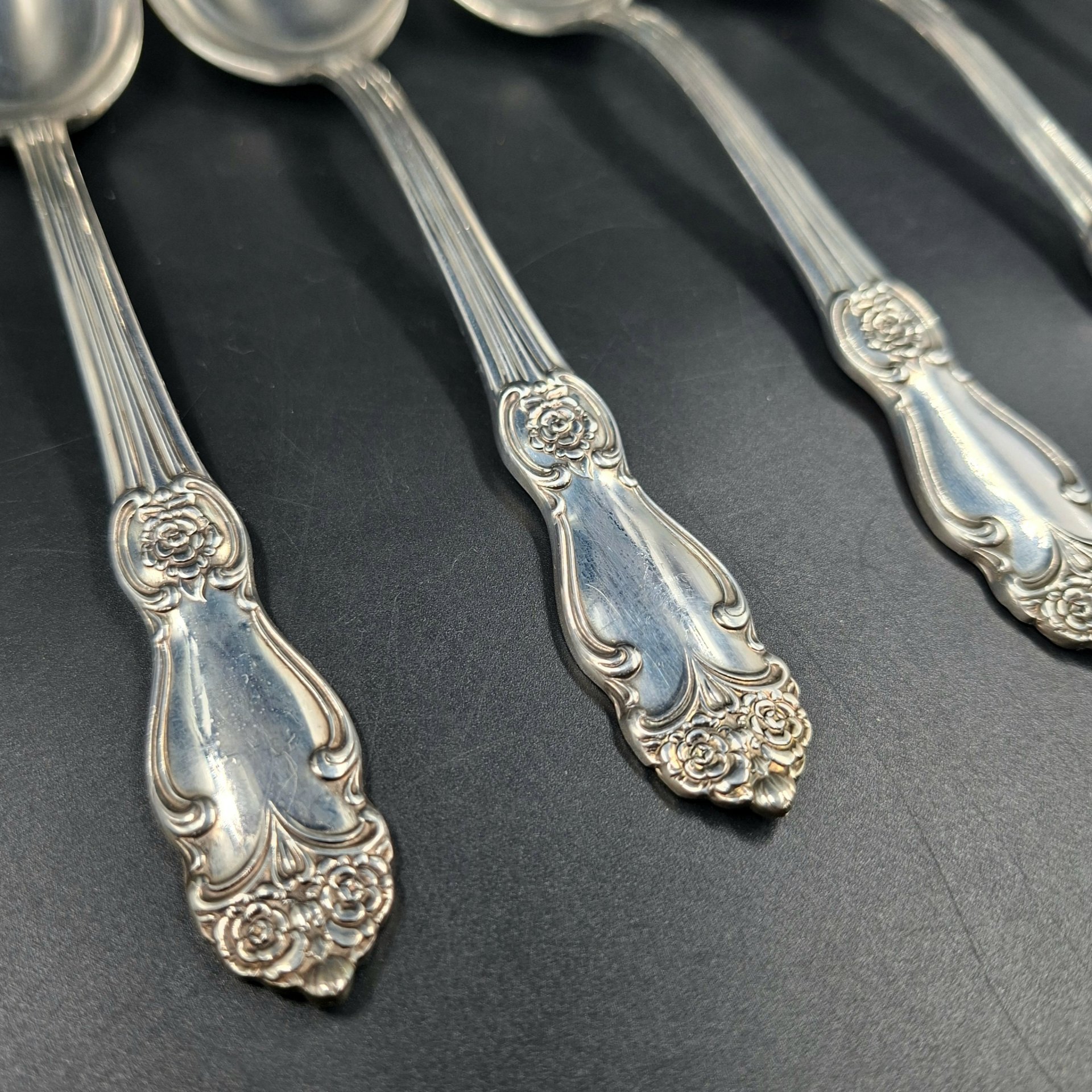 Набор из шести обеденных ложек "Серебряная роза", мНЦ (медь-никель-цинк), Кольчугинский завод цветных металлов, СССР, 1970-1990 гг.