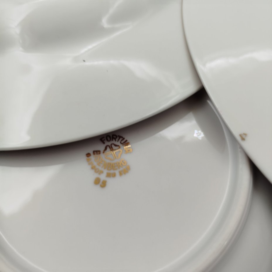 Набор суповых тарелок из сервиза "Мадонна" на 6 персон, фарфор, деколь, люстр, золочение, Fortuna Eisenberg, Германия, 1960-1973 гг.