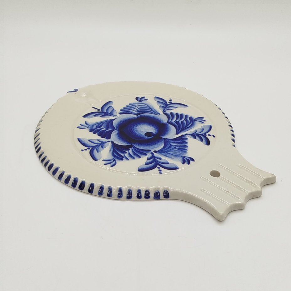 Доска с цветочным орнаментом, фарфор, роспись, Речицкий фарфоровый завод (Гжель), Россия, 1981-2011 гг.