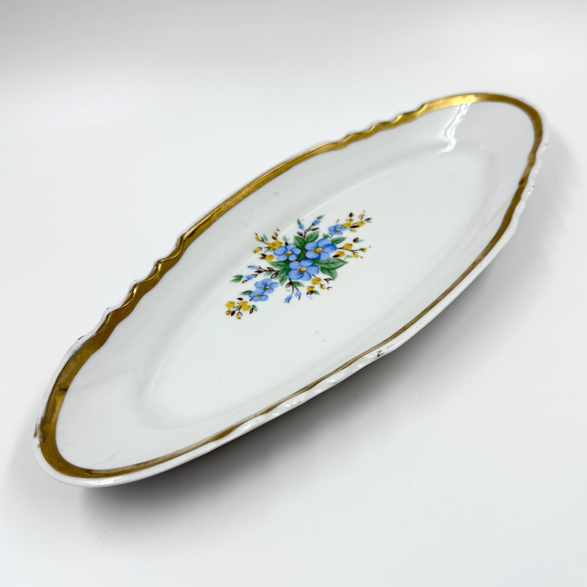 Селёдочница с фигурным краем и цветочным декором, фарфор, деколь, золочение, Дулевский фарфоровый завод (Дулёво), Дулевский фарфоровый завод (Дулёво)