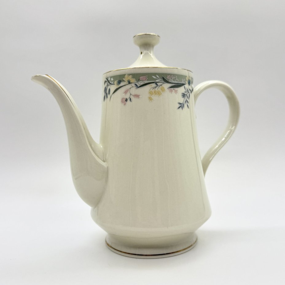 Кофейник с цветочным декором, фарфор, деколь, золочение, Китай, 2000-2010 гг., Китай
