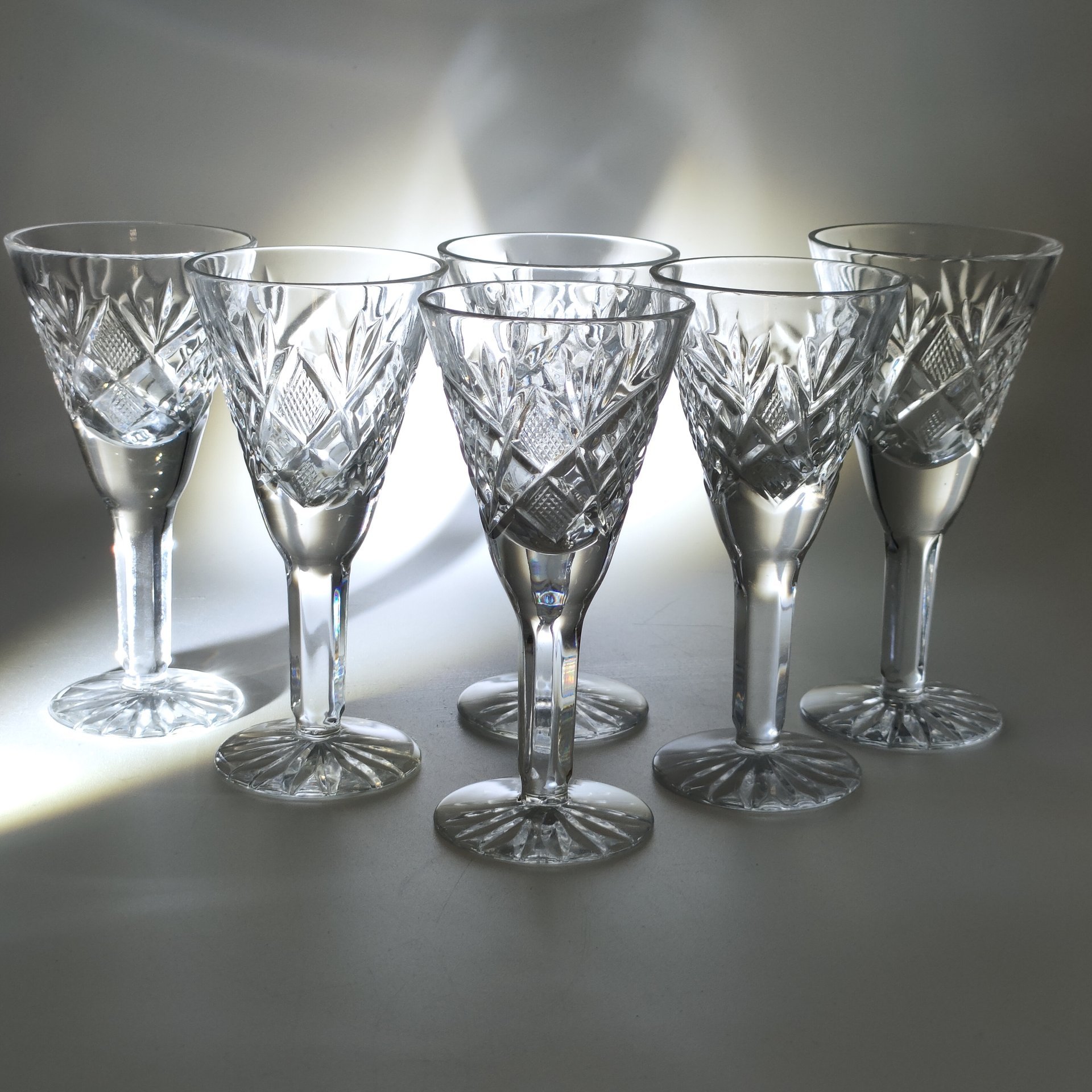 Набор рюмок (бокалов) с рельефным декором на 6 персон, хрусталь, алмазная грань, Гусевской хрустальный завод (Гусь-Хрустальный), СССР, 1972-1982 гг.