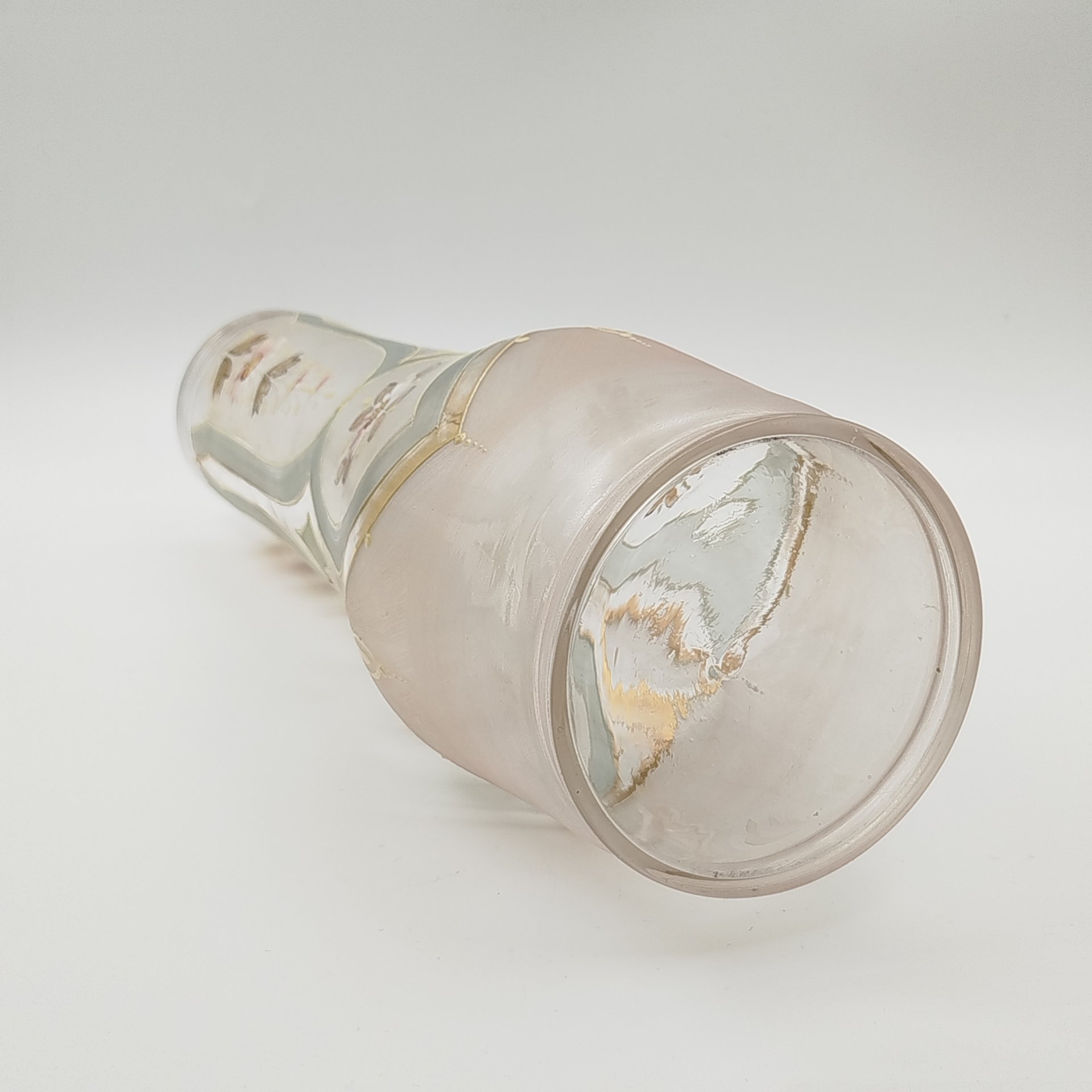 Ваза с изображением цветов, стекло, матовое, эмали, золочение, Западная Европа, 1950-1980 гг.