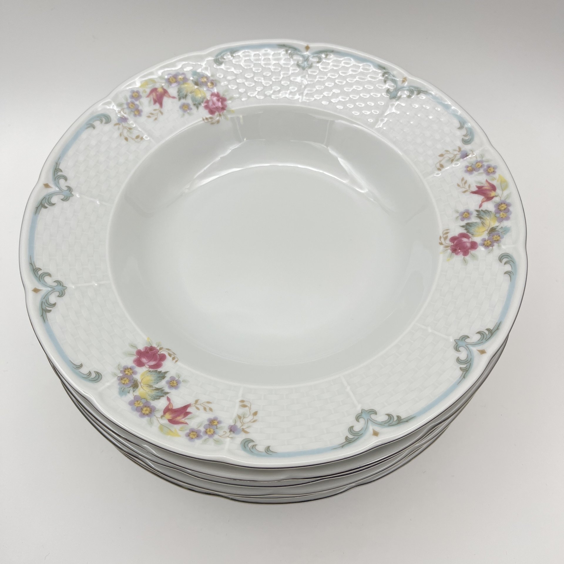 Набор суповых (глубоких) тарелок с цветочным декором на 6 персон, фарфор, деколь, Thun (Тун), Чехия, 2000-2020 гг.