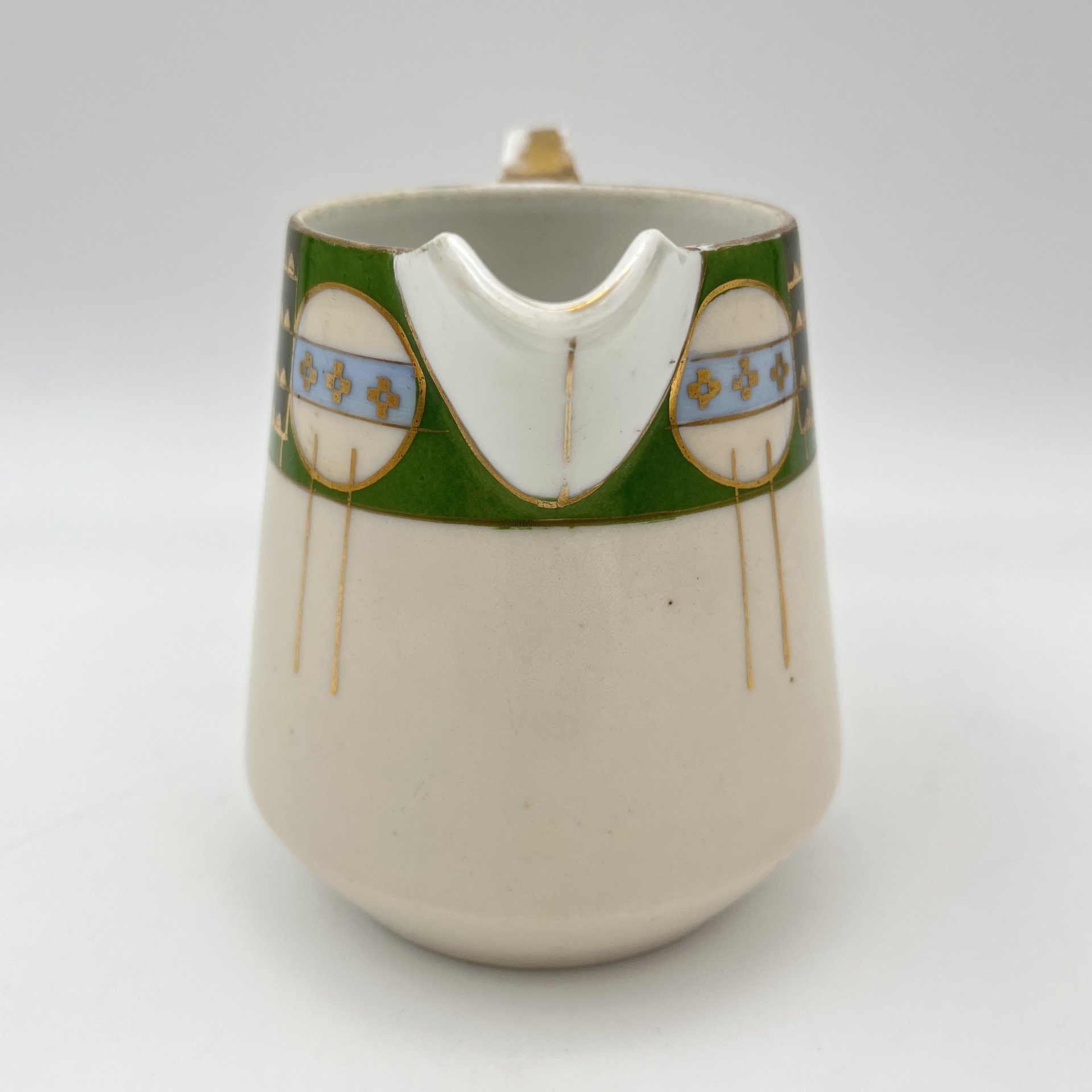 Молочник с геометрическим декором