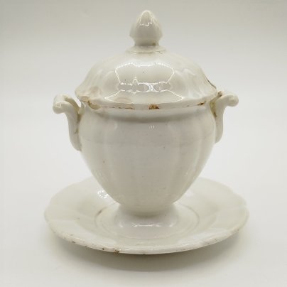 Соусник (горчичница) на подставке с рельефным декором