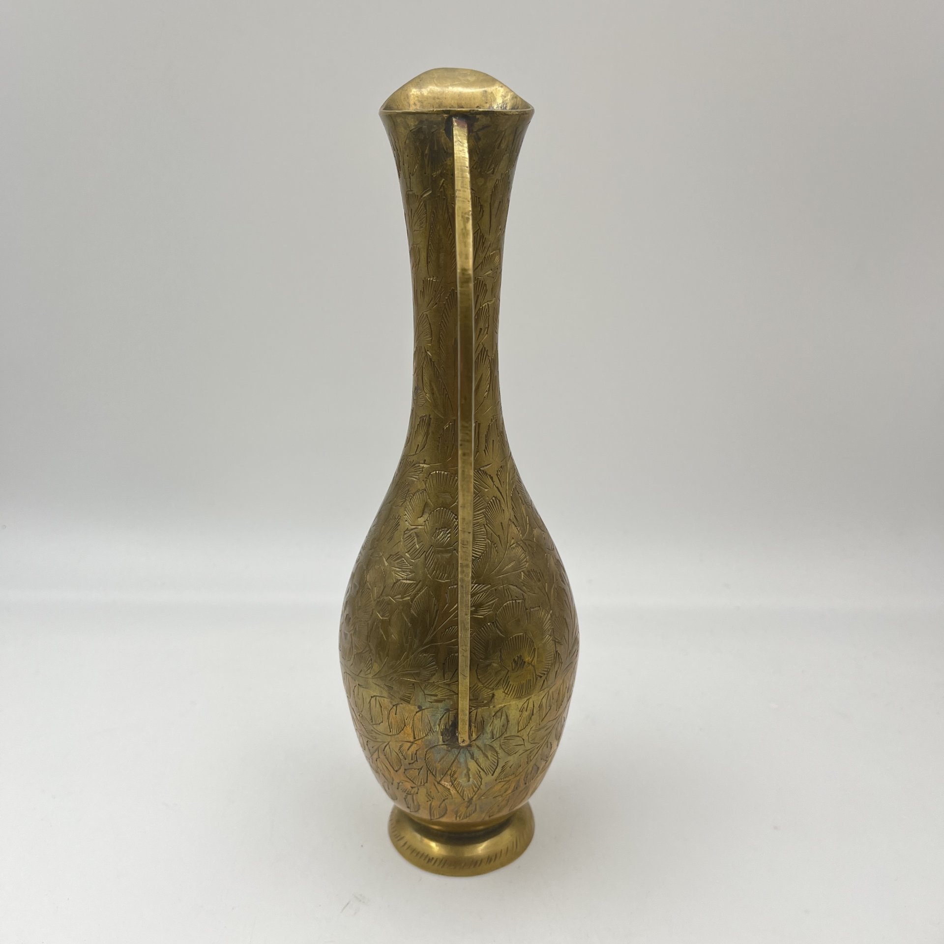 Кувшин с растительным декором в восточном стиле, латунь, гравировка, Индия, 1960-1990 гг.