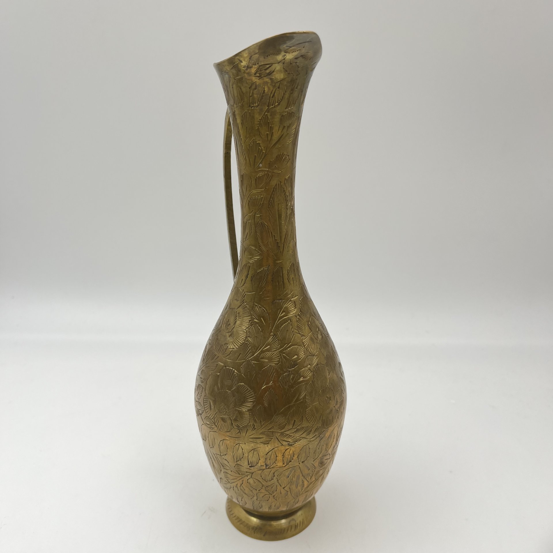 Кувшин с растительным декором в восточном стиле, латунь, гравировка, Индия, 1960-1990 гг.