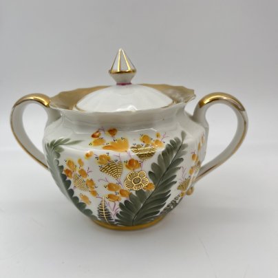 Сахарница из сервиза "Горюн-трава" (крышка в подборе), фарфор, роспись, золочение, Дмитровский фарфоровый завод (ДФЗ Вербилки), СССР, 1965-1991 гг.
