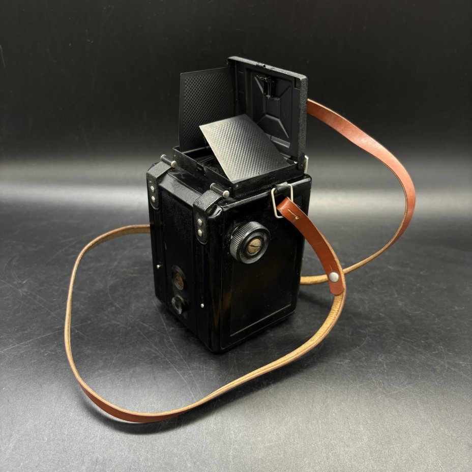 Фотоаппарат "Любитель-2" в кофре, ЛОМО (Ленинградское оптико-механическое объединение)