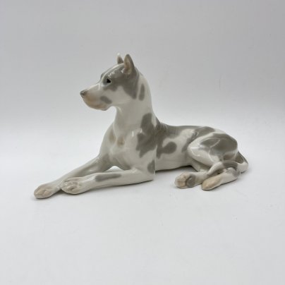 Статуэтка "Мраморный дог", скульптор И.И. Ризнич, фарфор, роспись, Ленинградский фарфоровый завод (ЛФЗ), СССР, 1970-1986 гг.