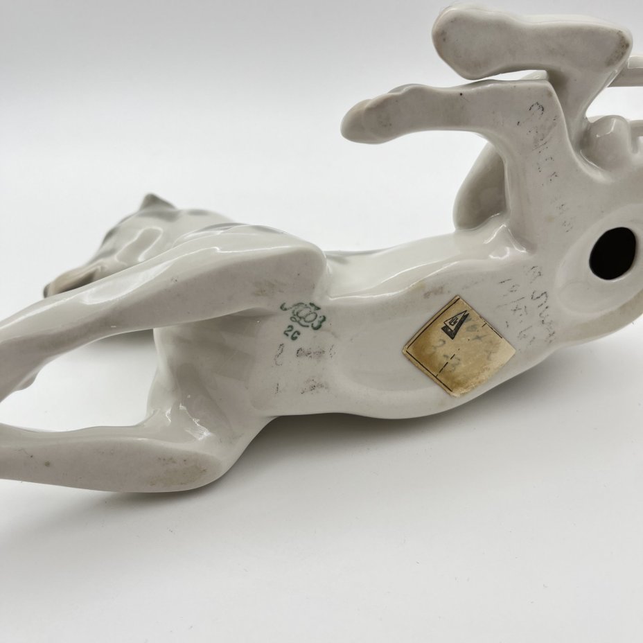 Статуэтка "Мраморный дог", скульптор И.И. Ризнич, фарфор, роспись, Ленинградский фарфоровый завод (ЛФЗ), СССР, 1970-1986 гг.
