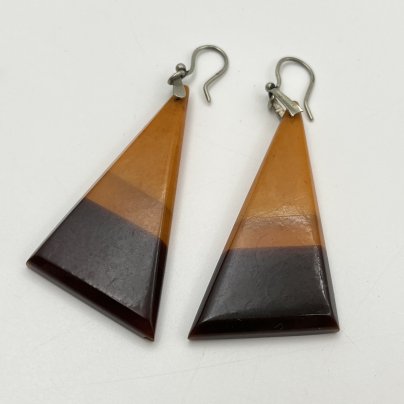 Серьги в форме треугольника с градиентом цвета, янтарь, СССР, 1980-1990 гг.