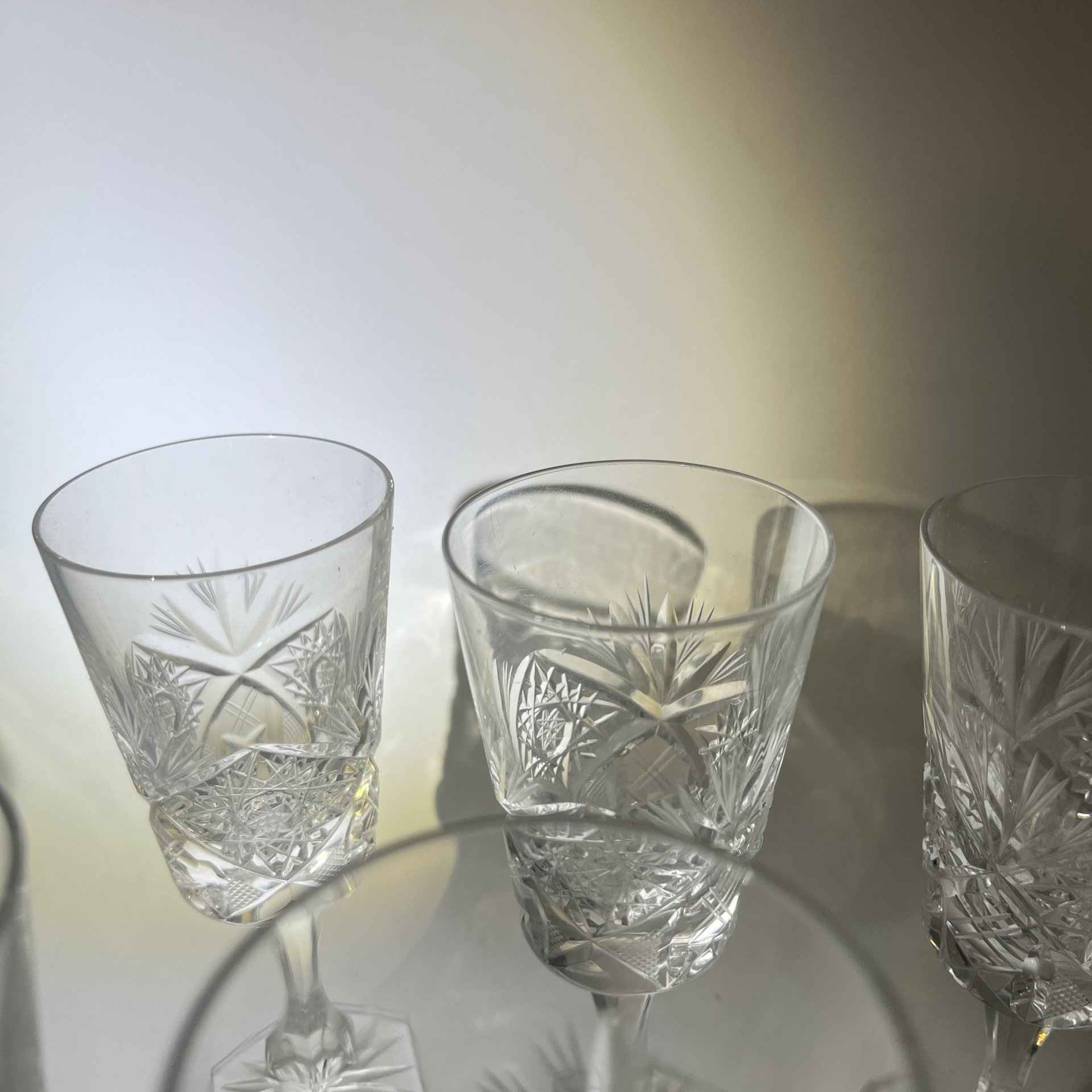 Набор из 6 рюмок с геометрическим резным декором, хрусталь, алмазная грань, СССР, 1970-1990 гг.