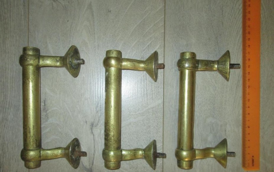 Ручки дверные, 3 шт.