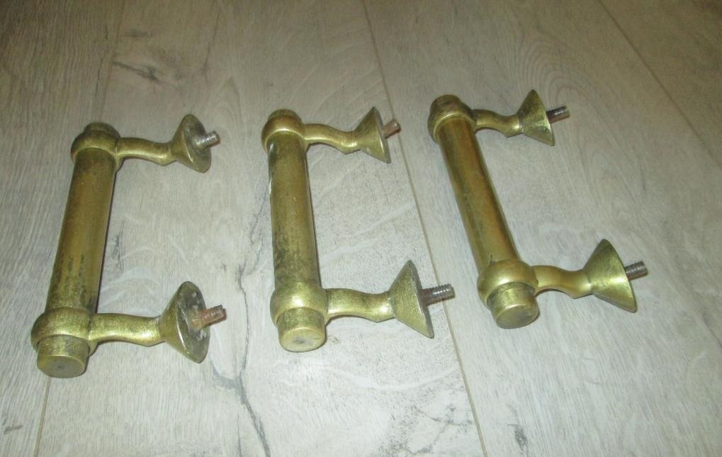 Ручки дверные, 3 шт.