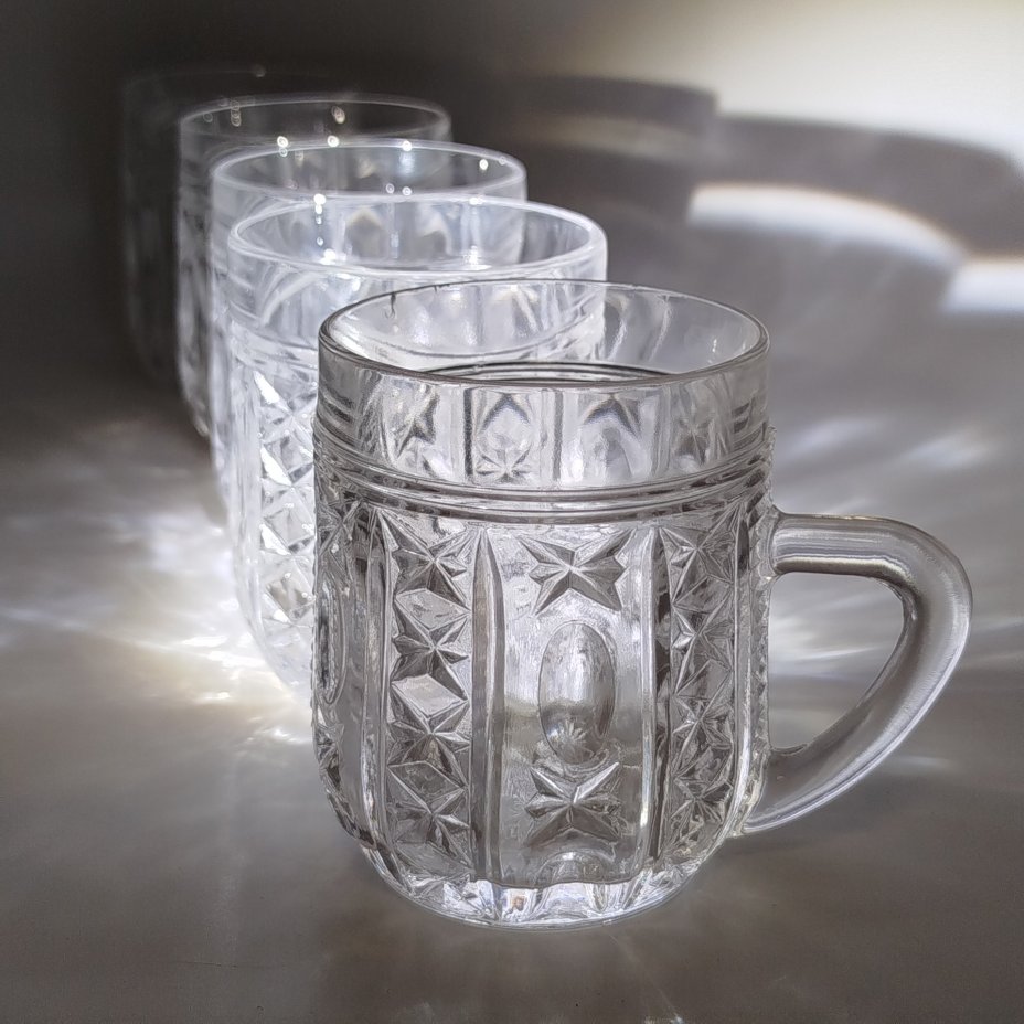 Набор кружек с рельефным декором на 5 персон, стекло, пресс, СССР, 1970-1990 гг.