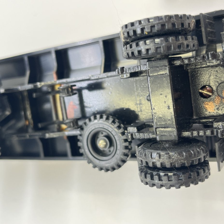 Масштабная модель автомобильная коллекционная "КАМАЗ 53212с цистерной для молока"