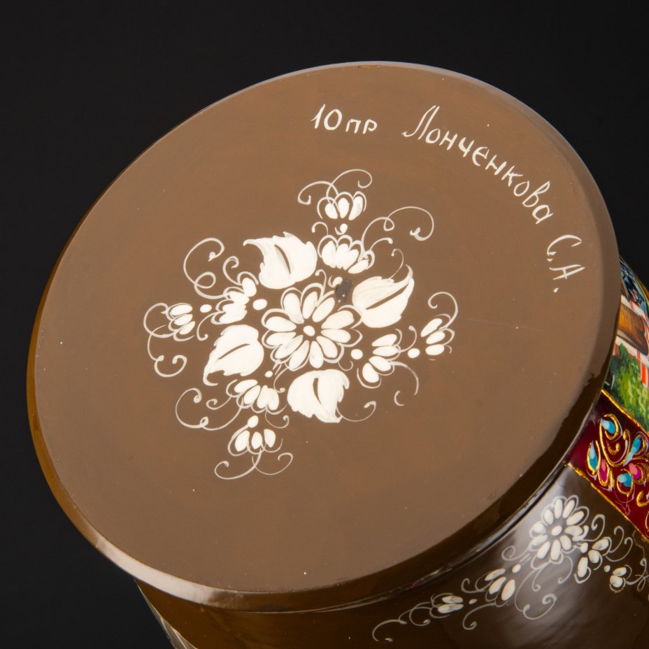 Матрешка большая "Москва" (10 мест), автор росписи С.А. Лонченкова