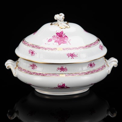 Супница, выполненная в фирменном дизайне "Chinese Bouquet/Apponyi Purpur"