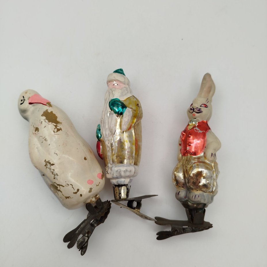 Набор из трёх ёлочных игрушек на прищепках (заяц, Дед Мороз и пингвин)
