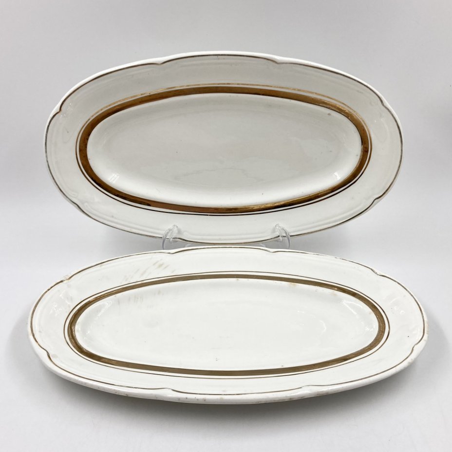 Набор из 2-х селёдочниц (сервировочных блюд) овальной формы с минималистичным декором, фаянс, золочение, Конаковский фаянсовый завод им. М.И. Калинина (ЗиК Конаково), СССР, 1962-1991 гг.