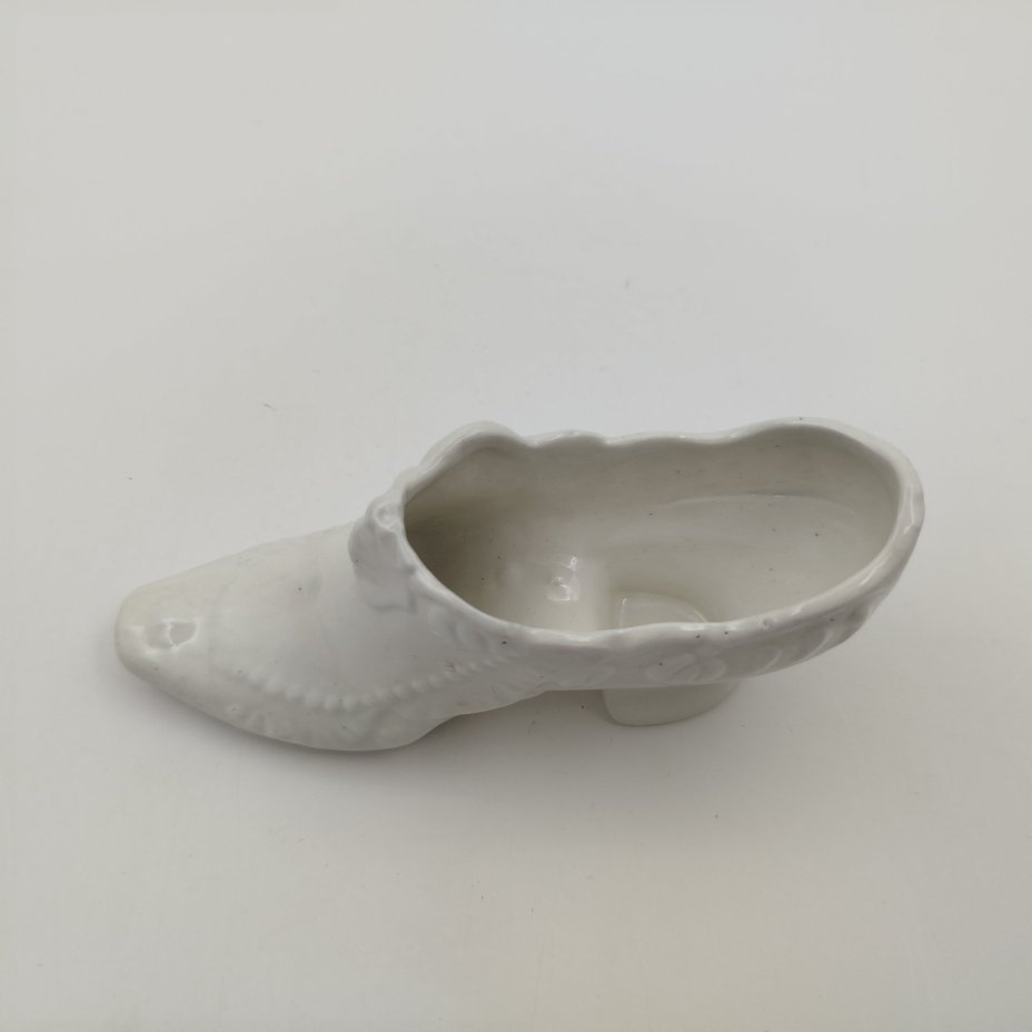 Статуэтка (пепельница) "Туфелька", фарфор, Россия, 1900-1930 гг.