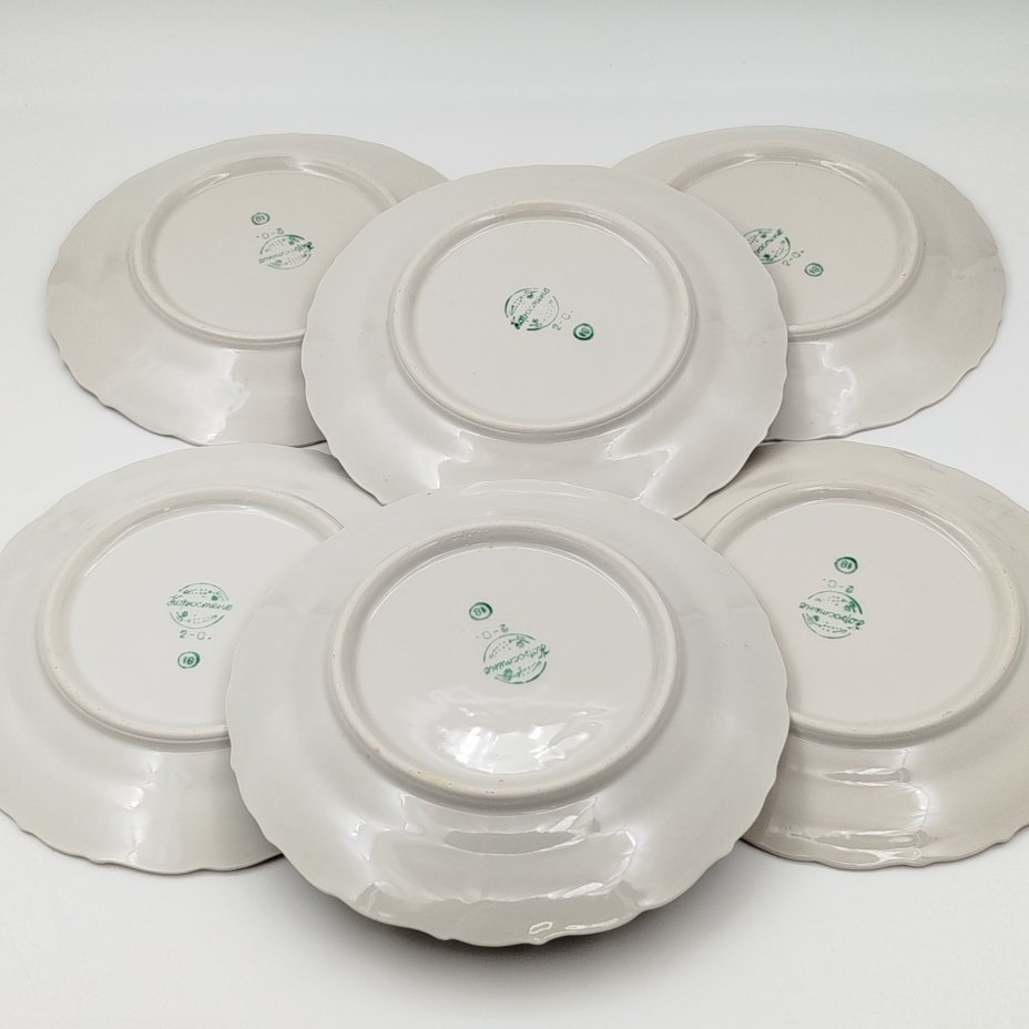 Набор десертных тарелок на 6 персон с растительным декором на канте, фарфор, роспись, золочение, Коростенский фарфоровый завод (КФЗ), СССР, 1955-1962 гг.