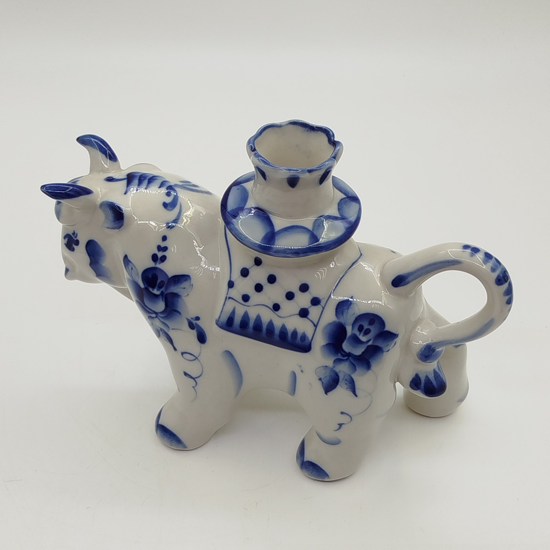 Подсвечник "Бык"