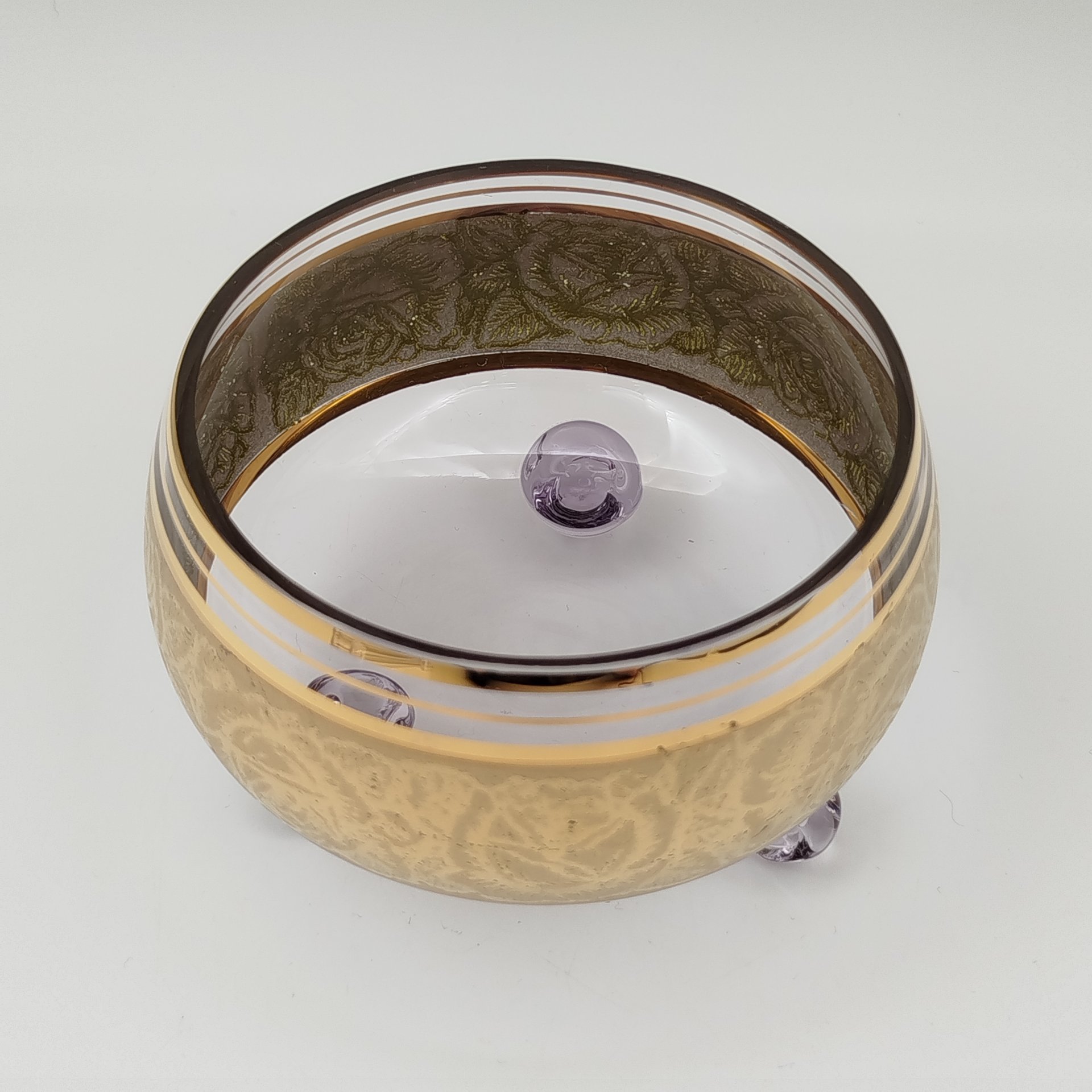 Ваза (орешница) на трех ножках с растительным декором, стекло, золочение, Чехия, 1990-2000 гг.