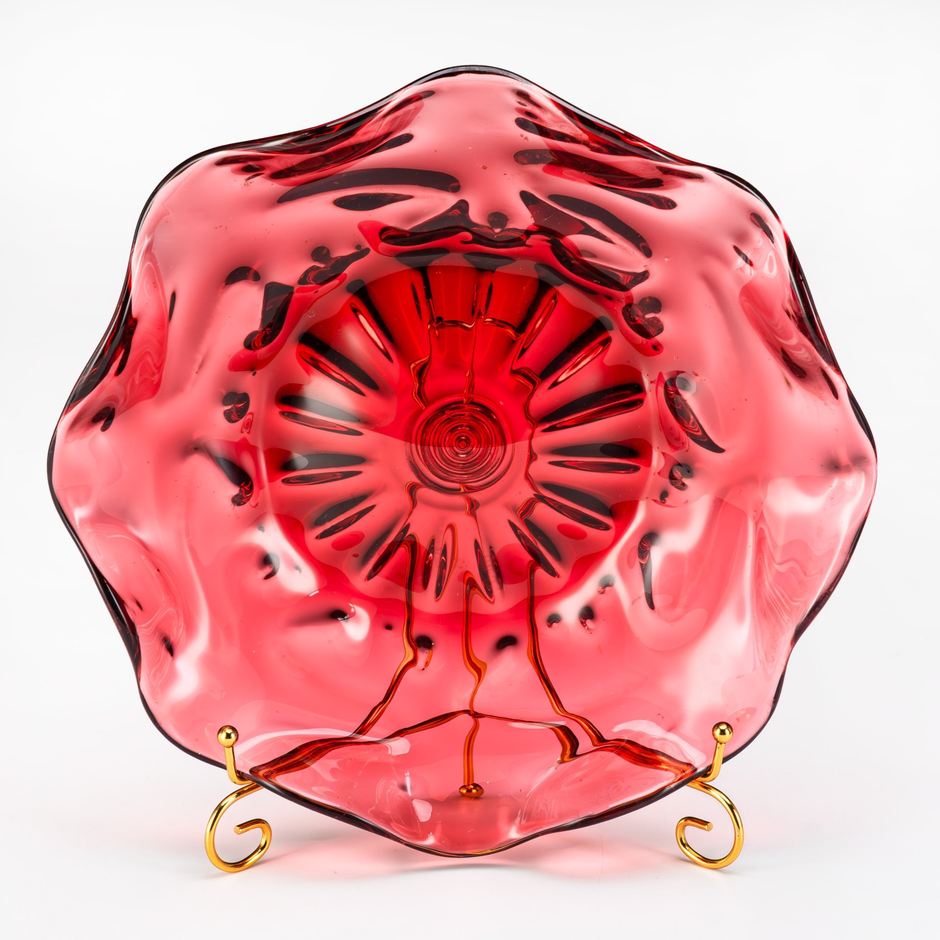 Блюдо (фруктовница) клюквенного оттенка, коллекция "Brain" ("Мозг"), дизайнер Pavel Hlava