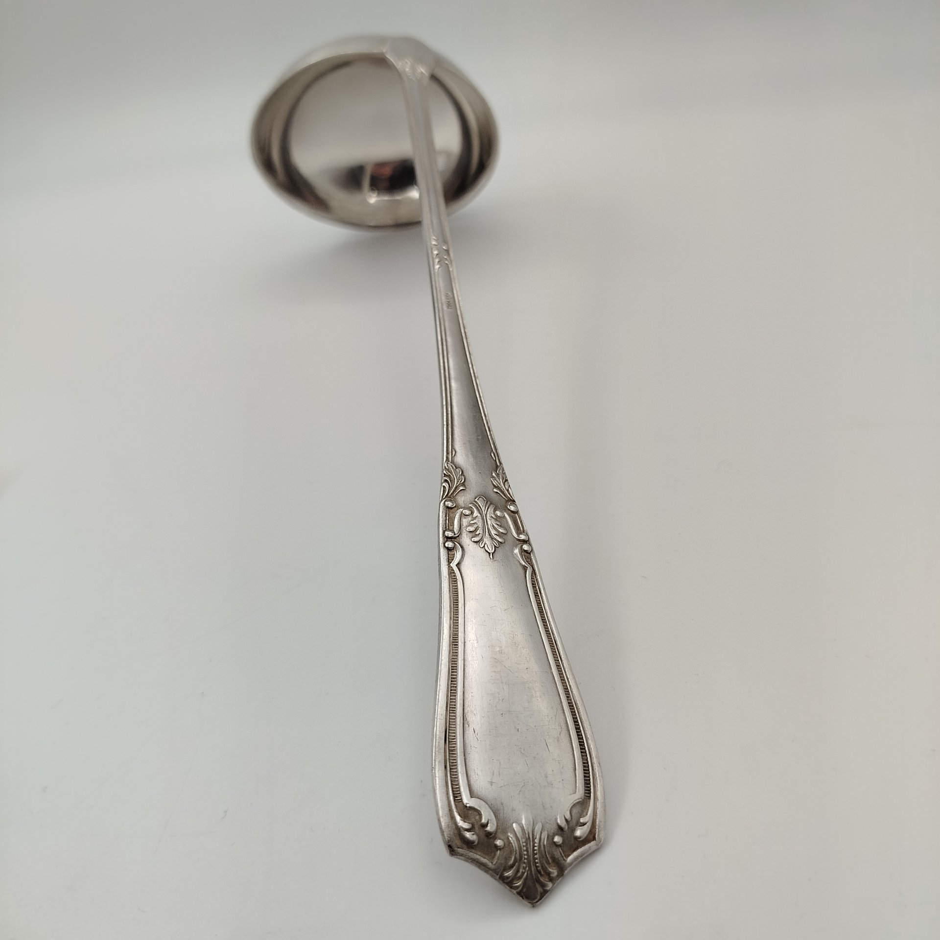 Половник с растительным декором