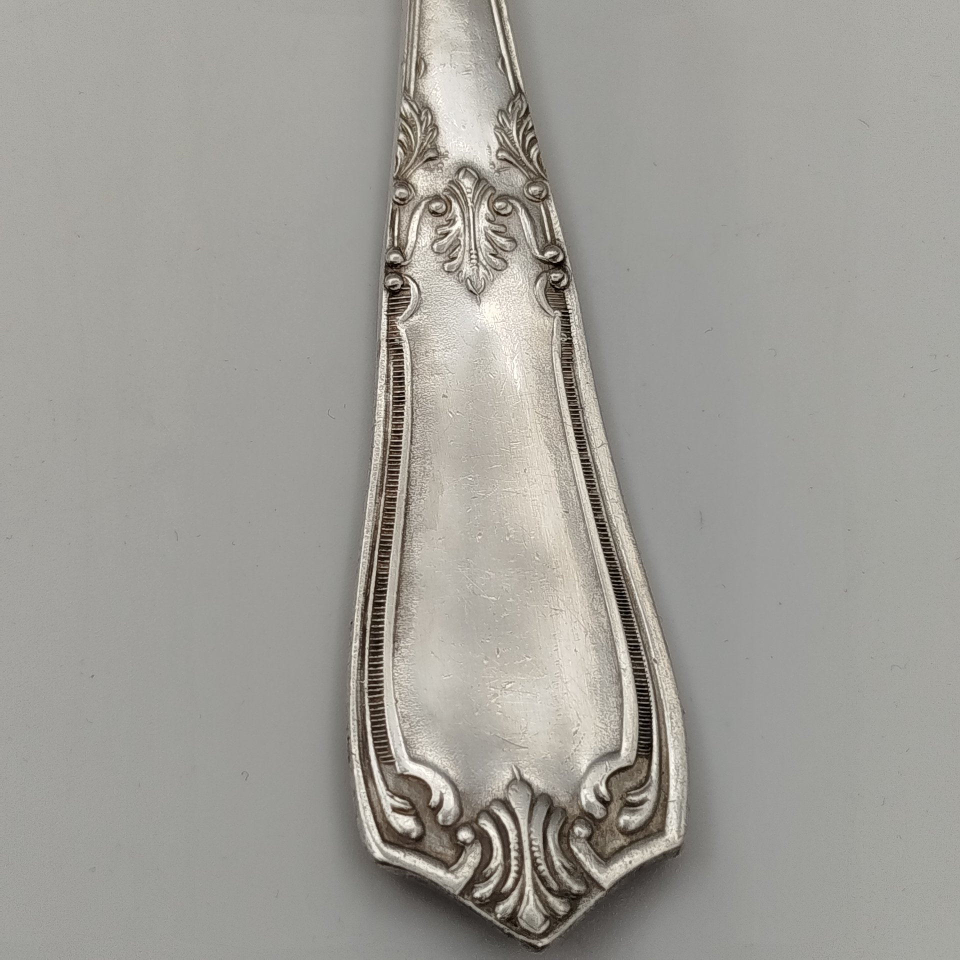 Половник с растительным декором