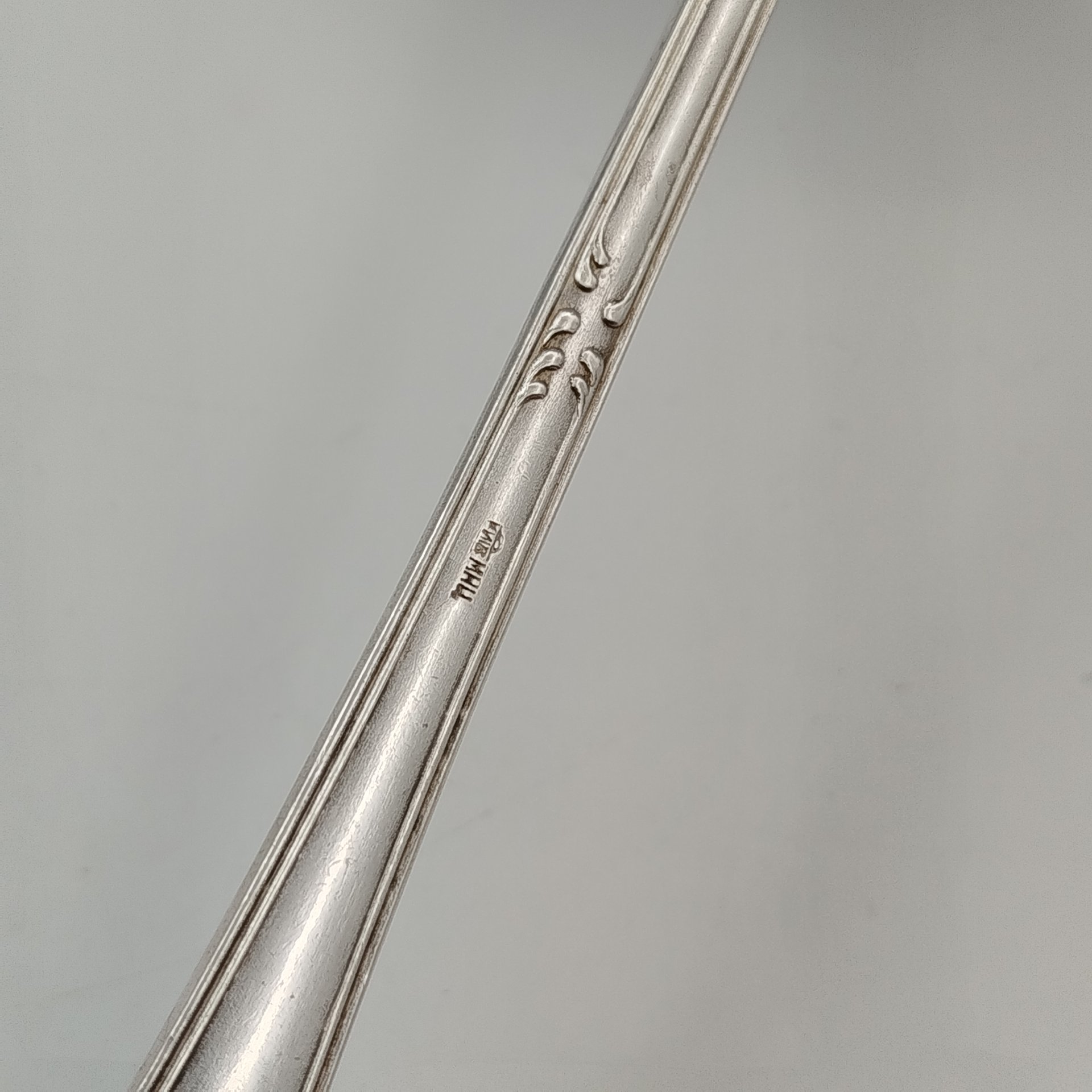 Половник с растительным декором