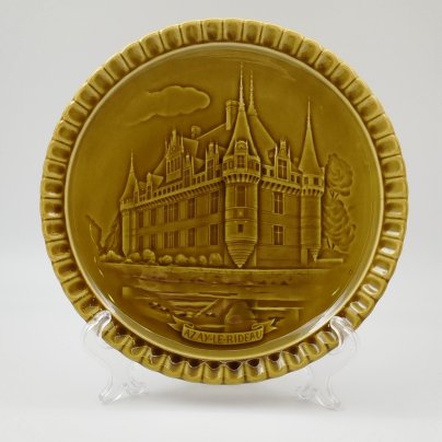 Декоративная тарелка из серии "Замки Франции"  (Azay-le-Rideau), Gien, керамика, глазурь, Франция, 1960-1971 гг.
