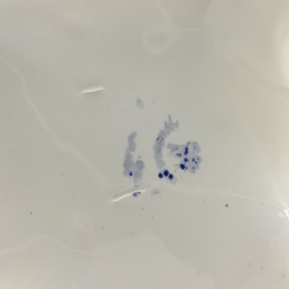 Кувшин (чайник) декоративный изящной формы, украшенный объемным цветочным декором, фаянс, налепы, золочение, Capodimonte (Каподимонте), Италия, 1960-1990 гг.