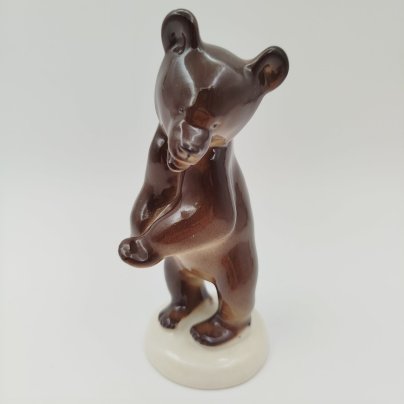 Статуэтка "Медвежонок бурый стоящий", скульптор Б.Я. Воробьев
