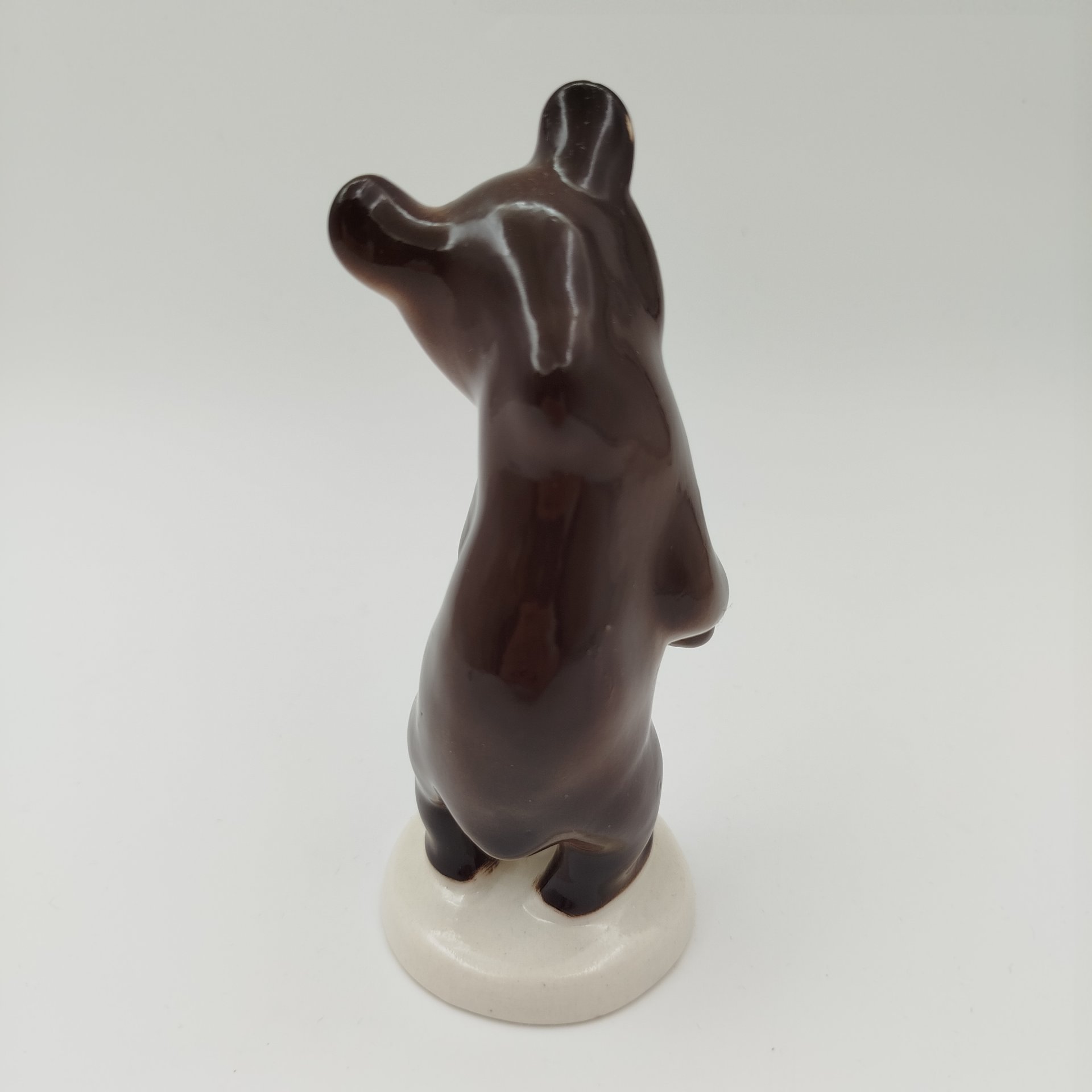 Статуэтка "Медвежонок бурый стоящий", скульптор Б.Я. Воробьев