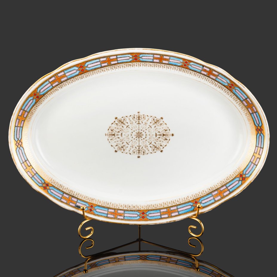 Блюдо большое, фарфор, роспись, эмаль, золочение, Товарищество М.С. Кузнецова в Вербилках (г. Дмитров), Российская империя, 1891-1917 гг.