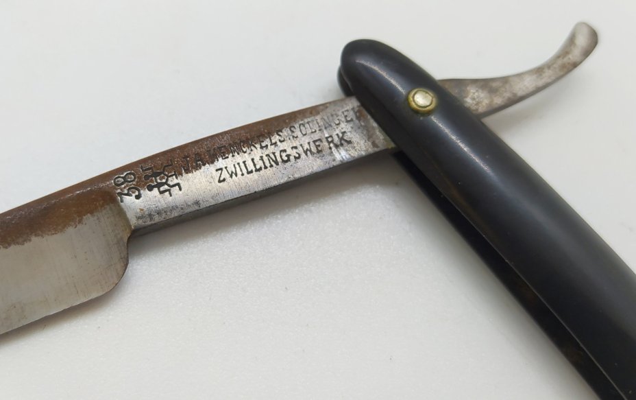 Бритва опасная "J.A. Henckels, Solingen, Zwillingswerk" в футляре, Solingen