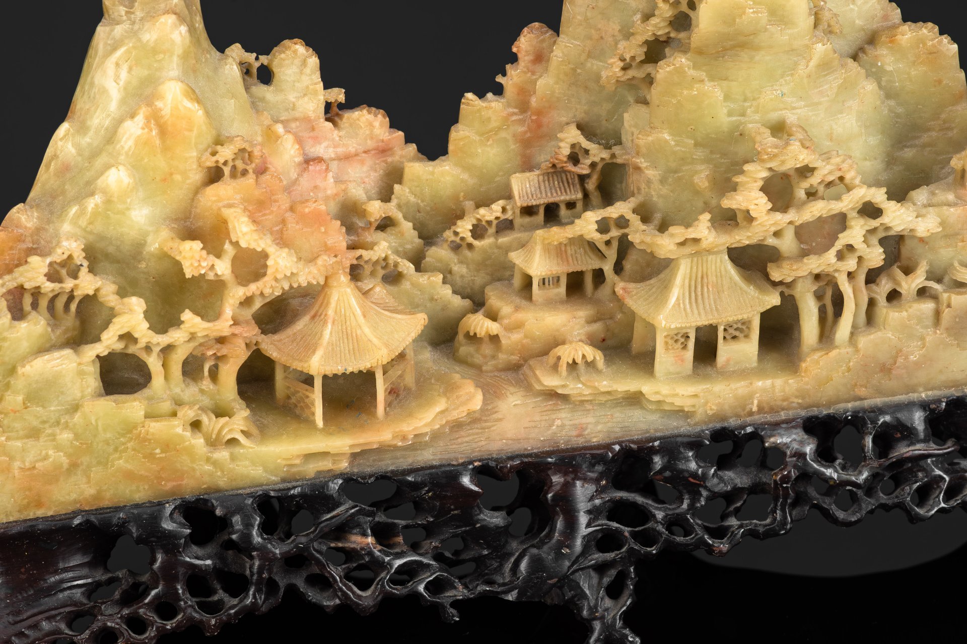 Статуэтка "Вид на пагоды", талькохлорит (мыльный камень), резьба, Азия