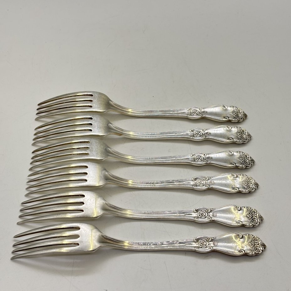 Набор из шести десертных вилок "Серебряная роза", мНЦ (медь-никель-цинк), Кольчугинский завод цветных металлов, СССР, 1970-1990 гг.