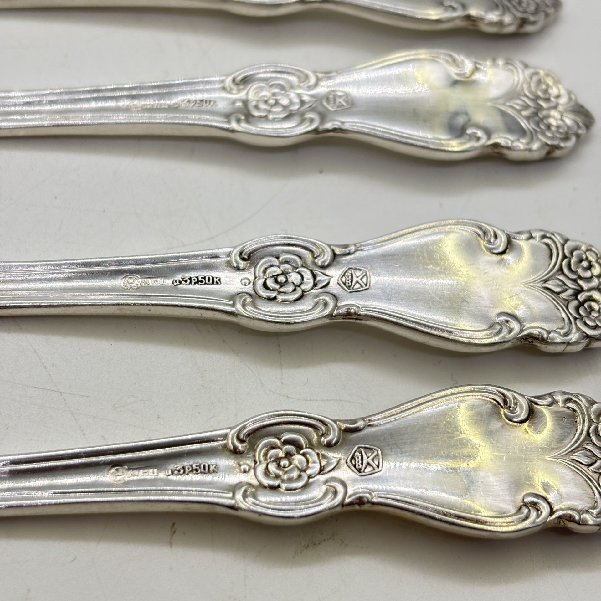 Набор из шести десертных вилок "Серебряная роза", мНЦ (медь-никель-цинк), Кольчугинский завод цветных металлов, СССР, 1970-1990 гг.