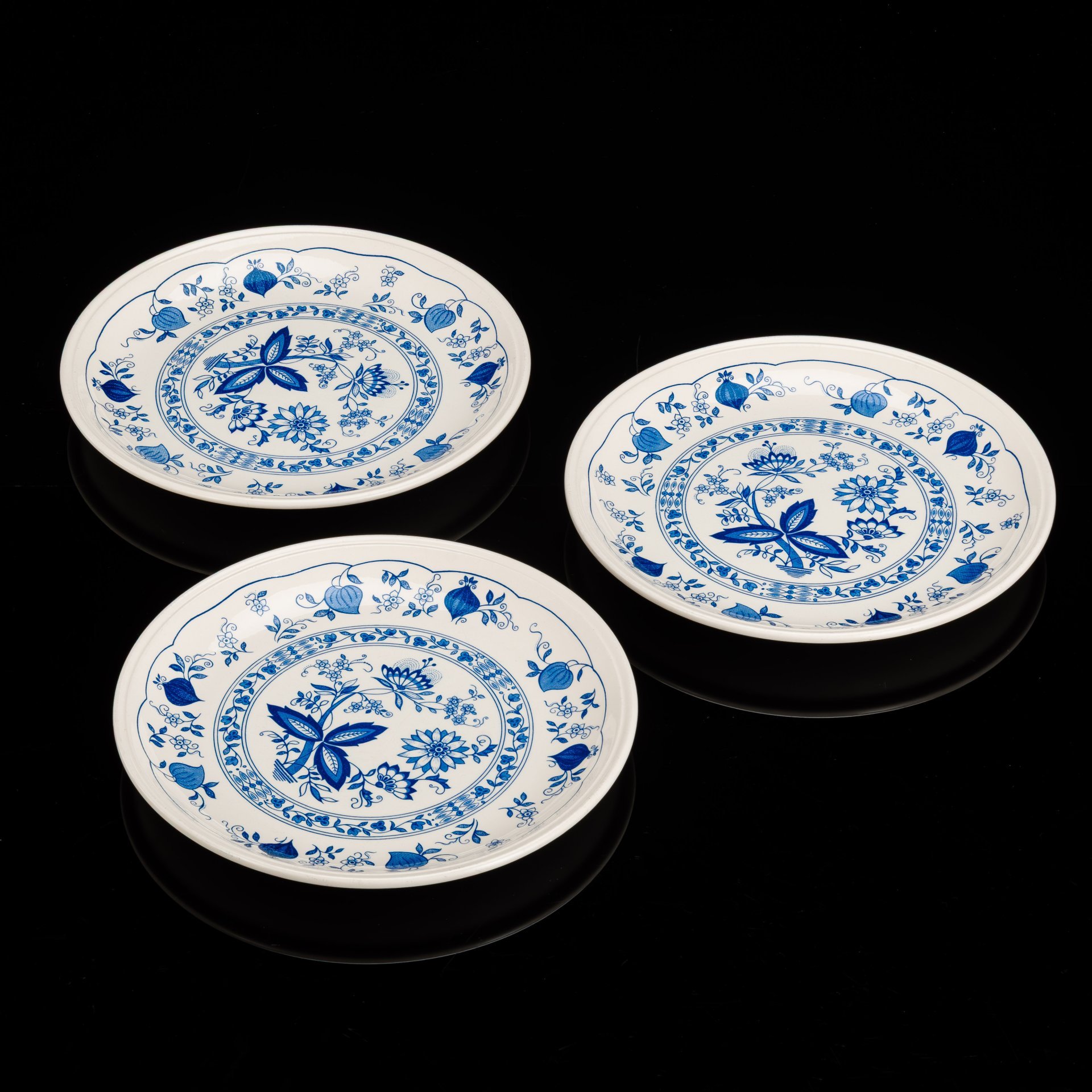 Набор из трех тарелок с декором "Луковый узор", Biltons Tableware Ltd