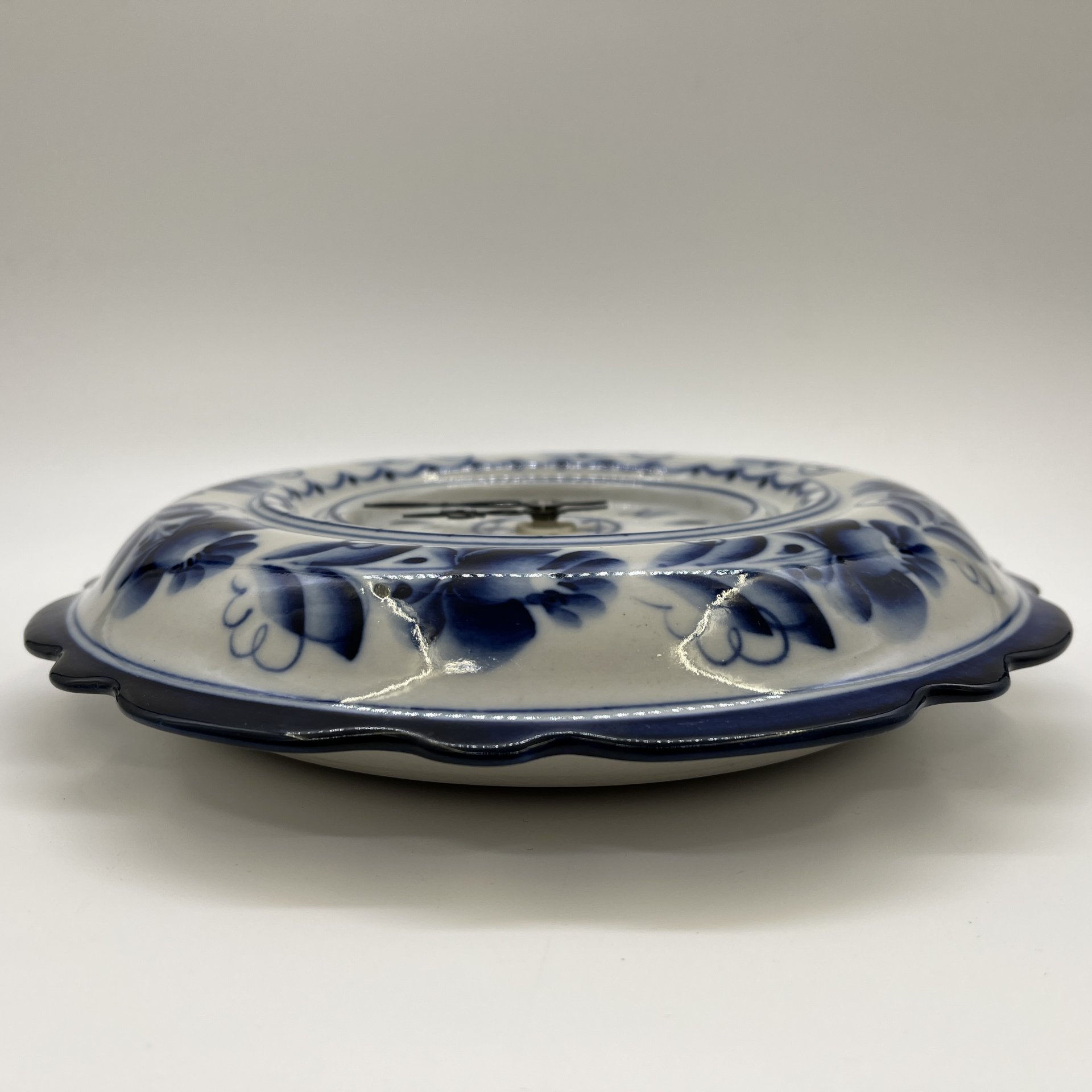 Часы настенные с изображением цветов, Гжель