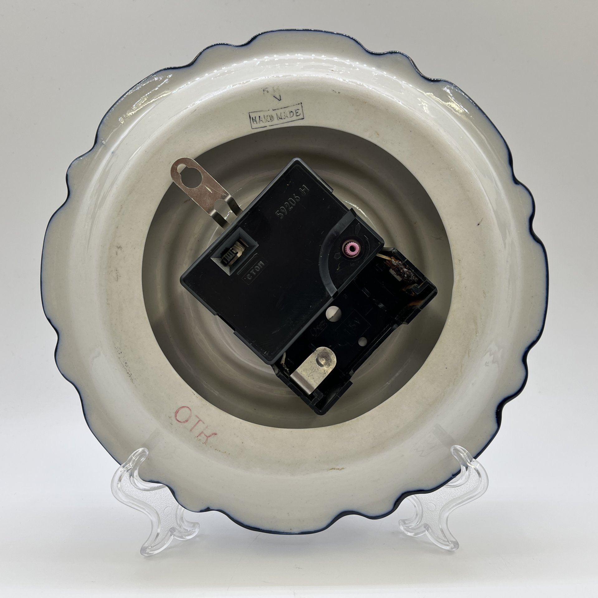 Часы настенные с изображением цветов, Гжель