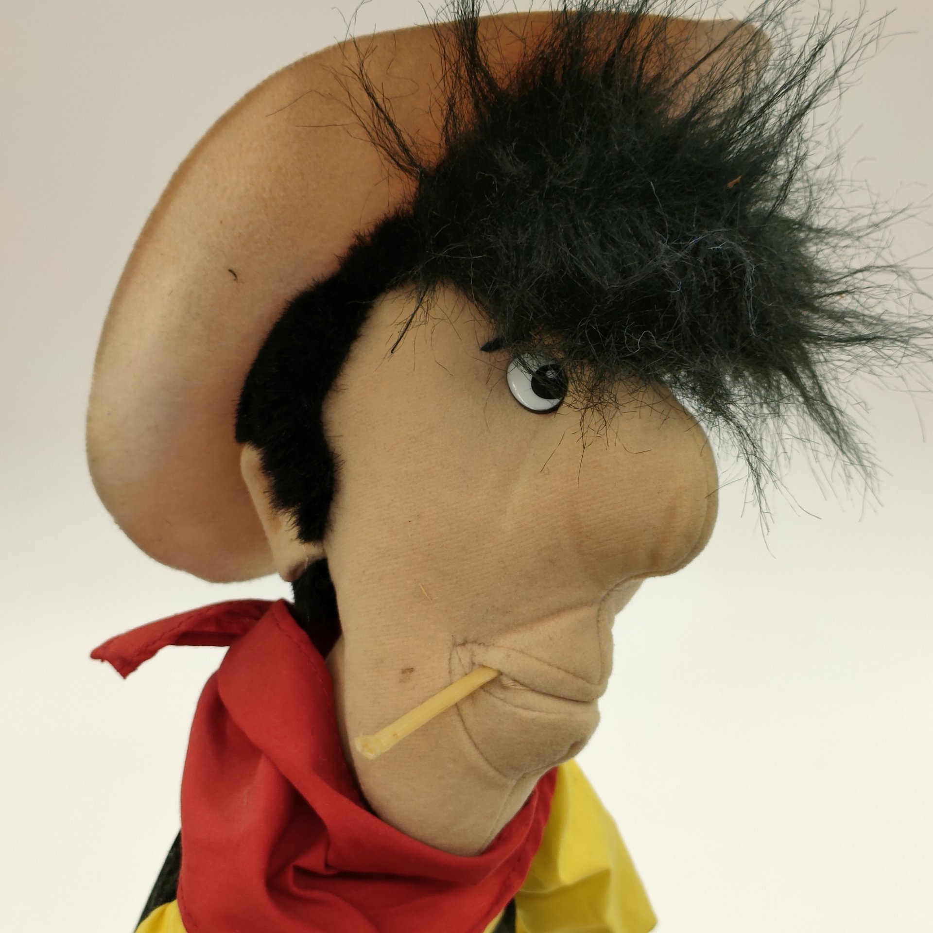 Мягкая игрушка "Счастливчик Люк" (Лаки Люк/Lucky Luke), Michael Mühleck GmbH, ткань, набивка, искусственная кожа, пластмасса, пошив машинный, Германия, 1995 г.